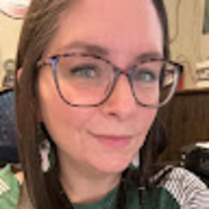 Meet your Posher, Cindy rae